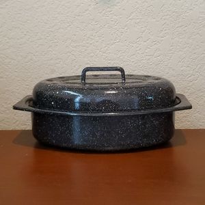 small enamel roasting pan with lid